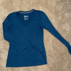 NIKE v neck long sleeve